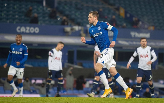 自己在场上 自己在场上